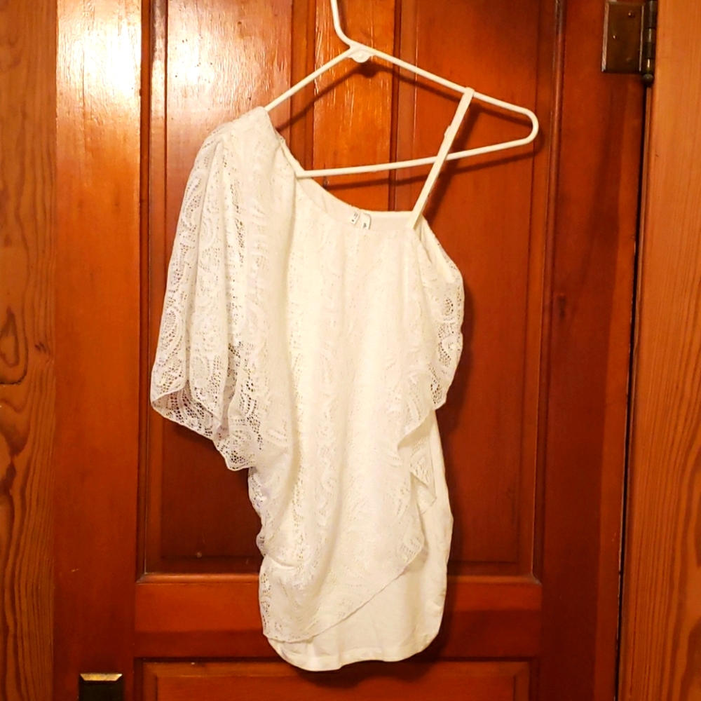 Woman's medium top